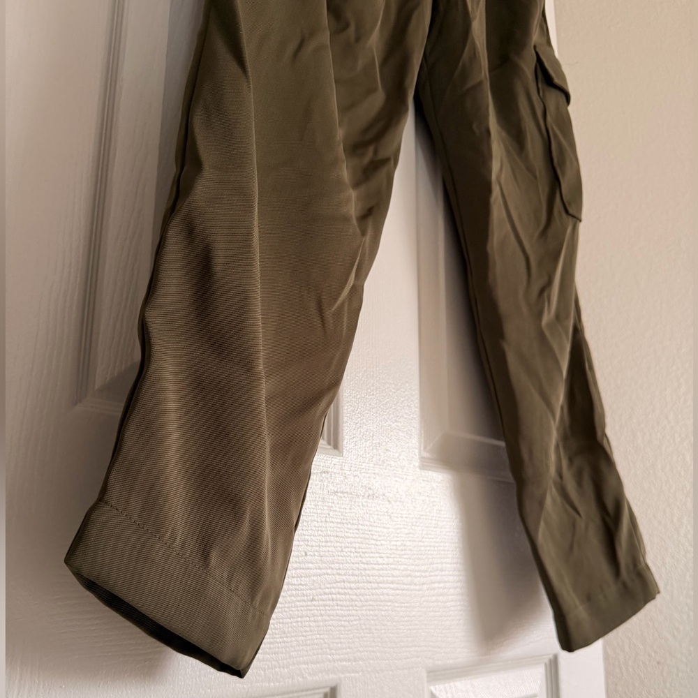 NWOT SAM EDELMAN Laila Pleated Tapered Cargo Pants in Kalamata Size 6 - Picture 12 of 15
